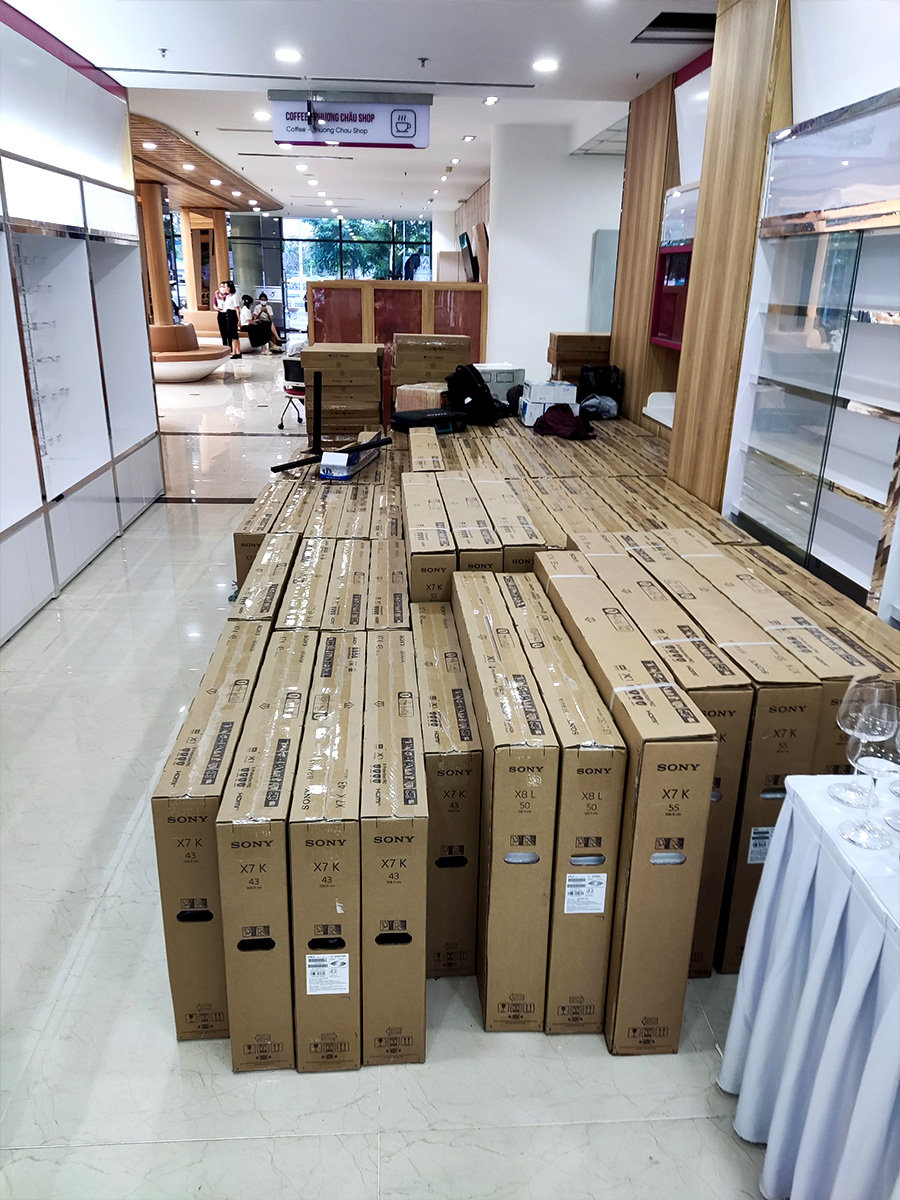 bàn giao tivi cho bệnh viện